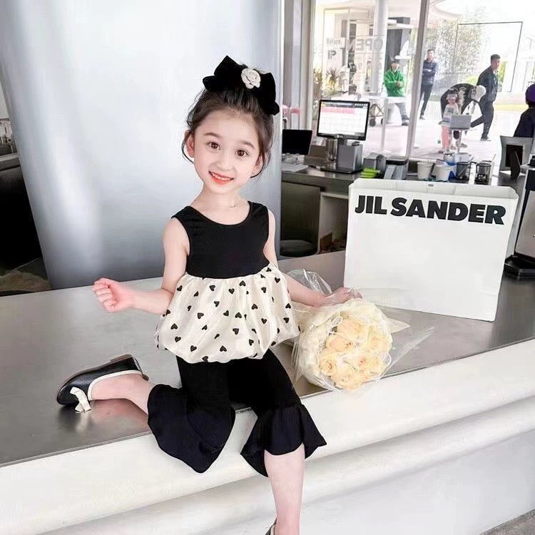HEART TOP AND BLACK WIDE-LEG PANTS SET