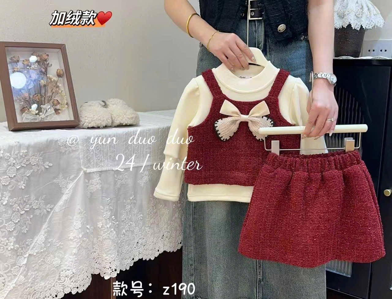 SET OF 4 - SWEATER, GHILE, SKIRT AND BOW