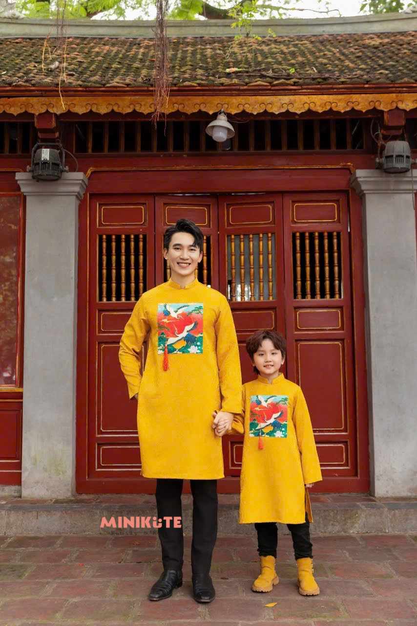 Áo Dài Gia Đình Cát Tường- Vàng