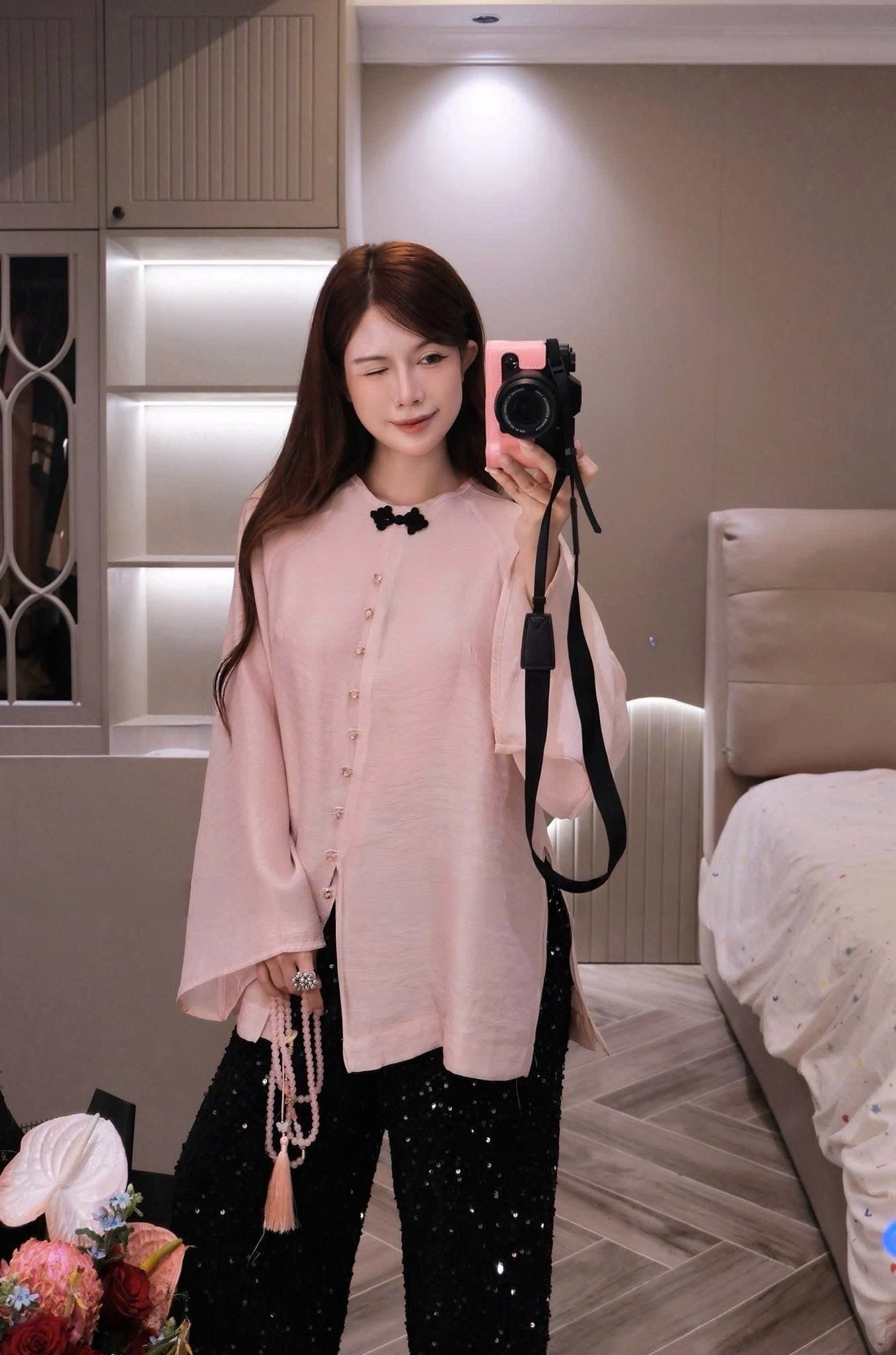 Oversized Áo Bà Ba Set | Relaxed Pink Tunic & Wide-Leg Sequin Pants