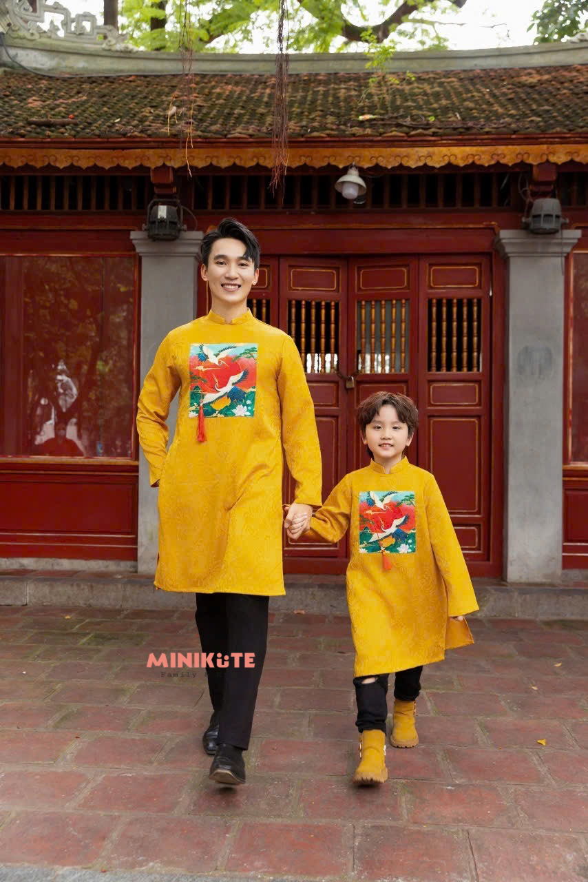 Áo Dài Gia Đình Cát Tường- Vàng