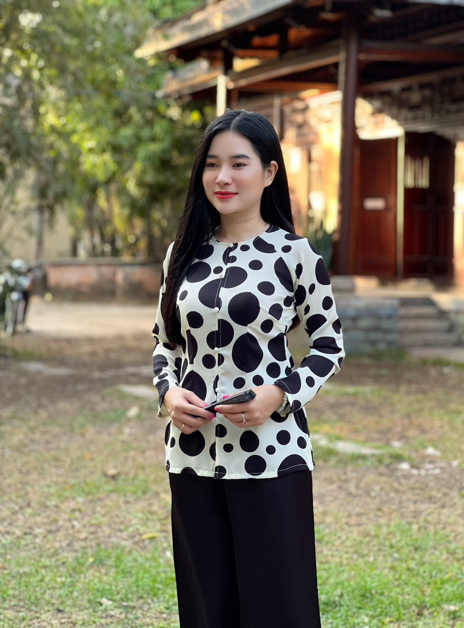Bà Ba Lụa Mango Đen Trắng