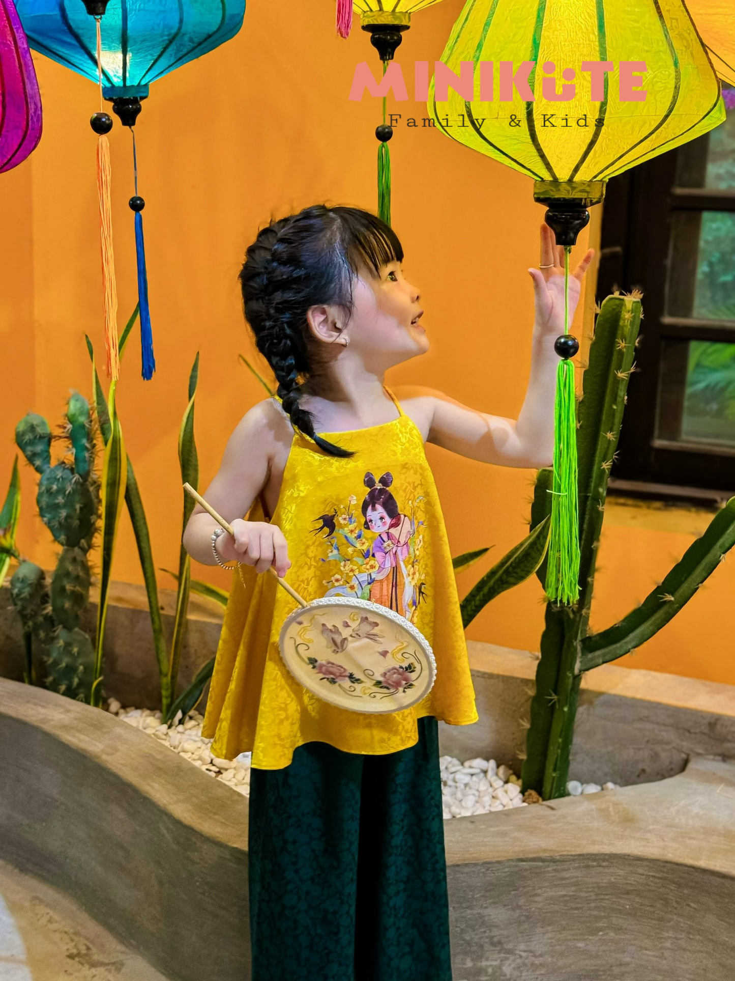 Yếm Gấm Lụa Minh Duyên