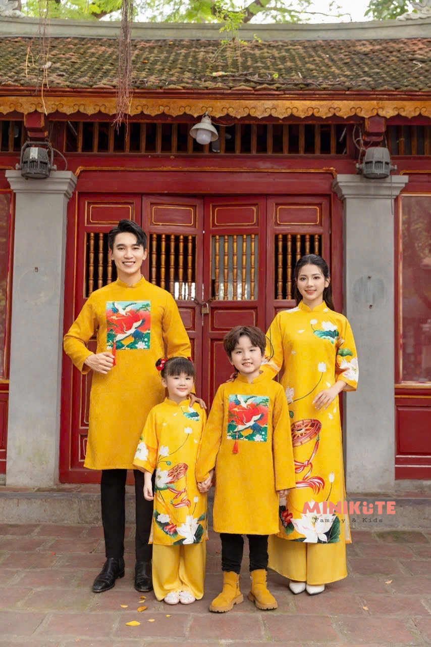 Áo Dài Gia Đình Cát Tường- Vàng