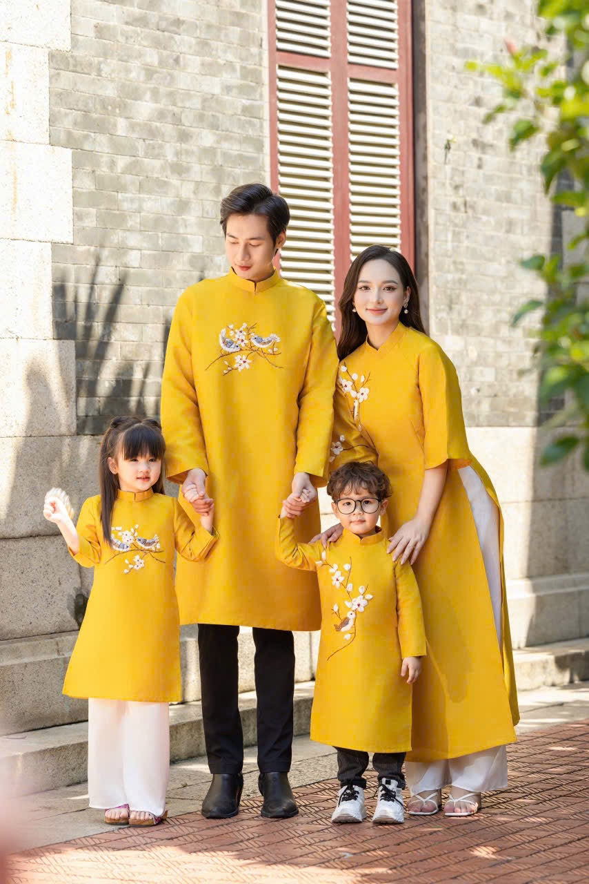 Áo Dài Nghinh Xuân - Vàng