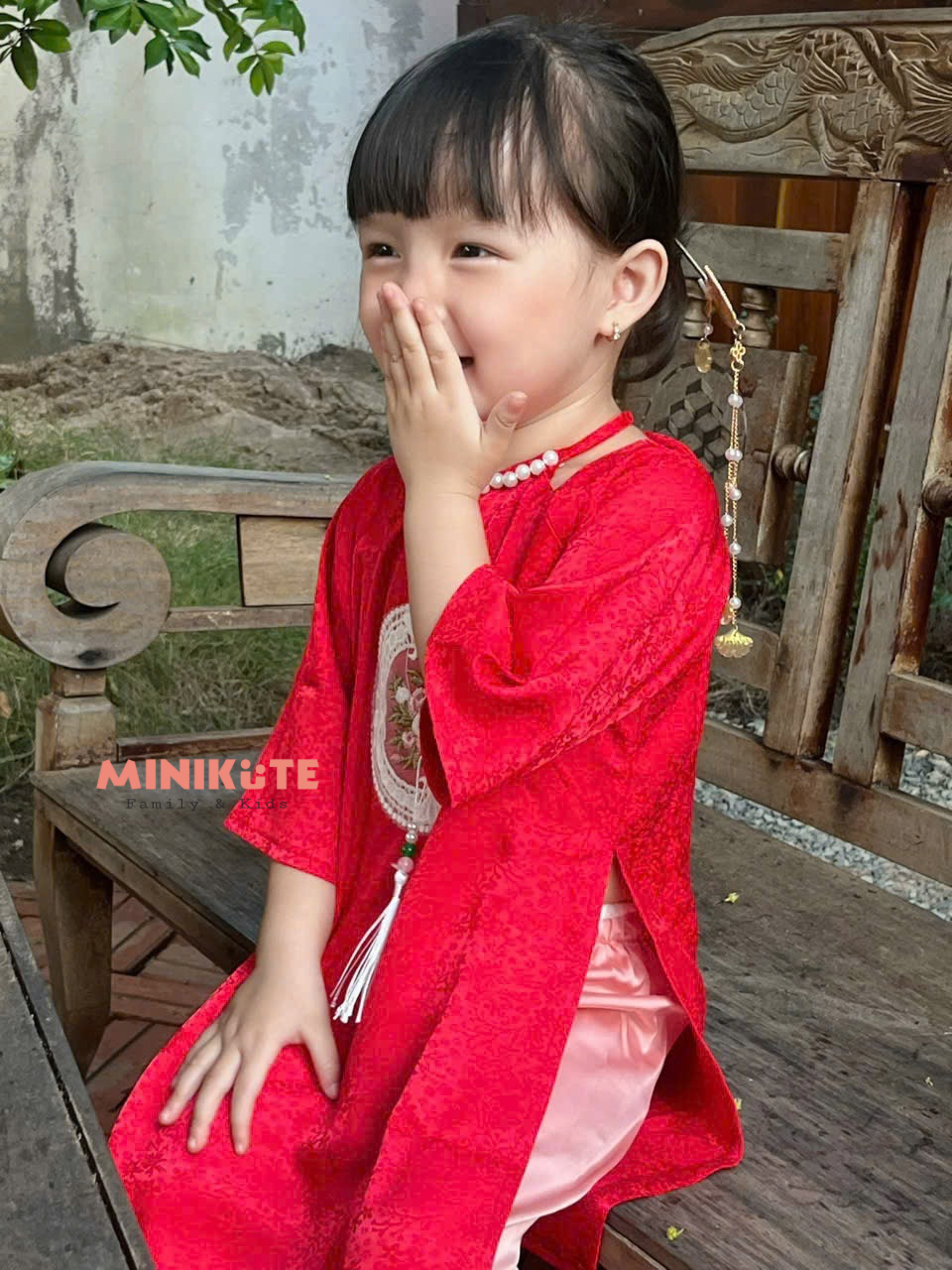 Áo Dài Cổ Yếm Lan Khuê