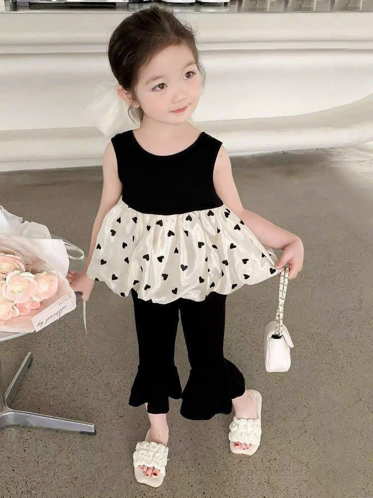 HEART TOP AND BLACK WIDE-LEG PANTS SET