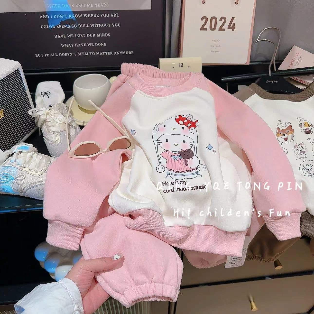 Snuggle Sweater Set - SS8