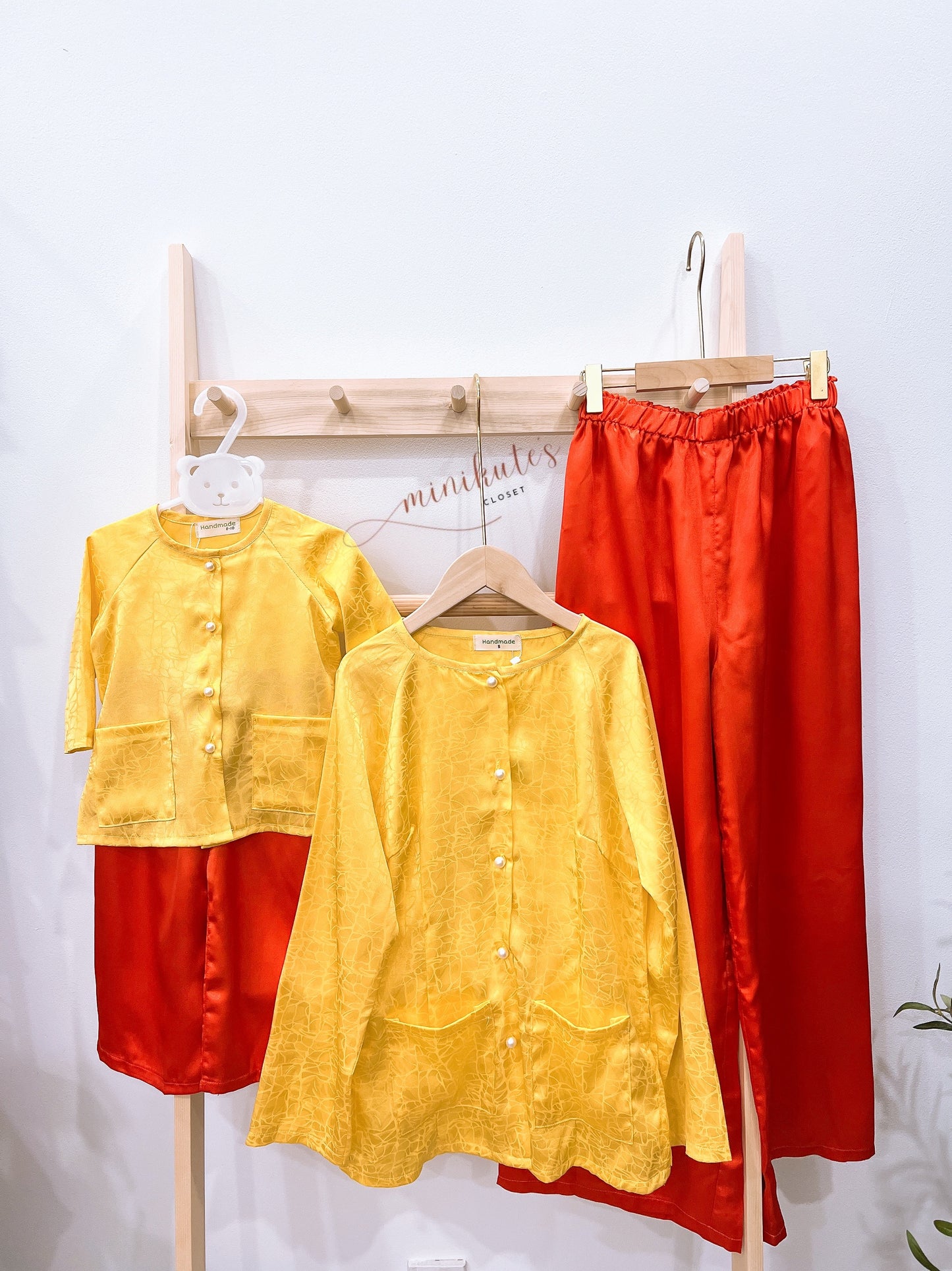 Bà Ba Gấm Nắng Xuân Mẹ và Bé