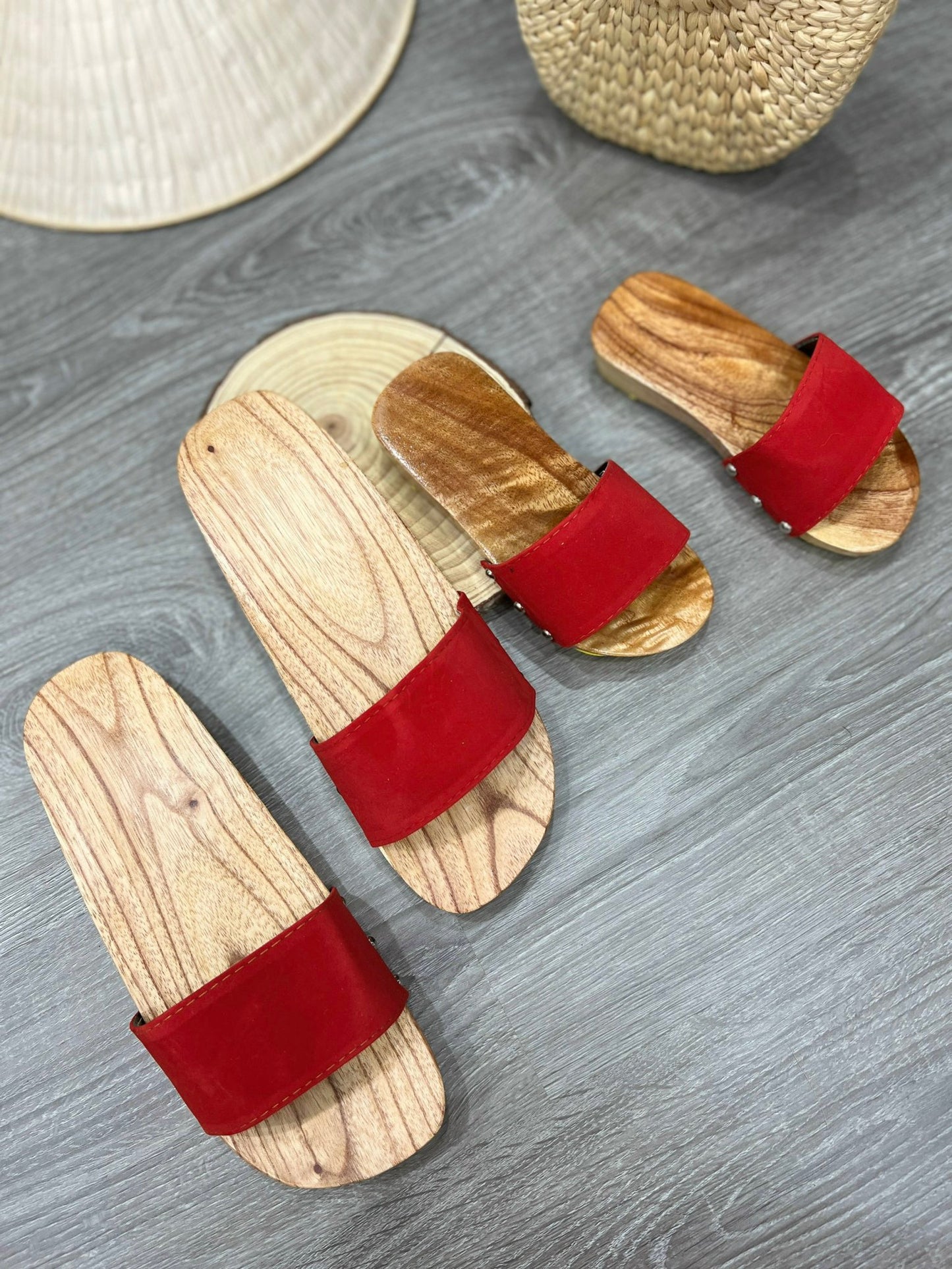 Guốc Gỗ Người Lớn - Quai đỏ