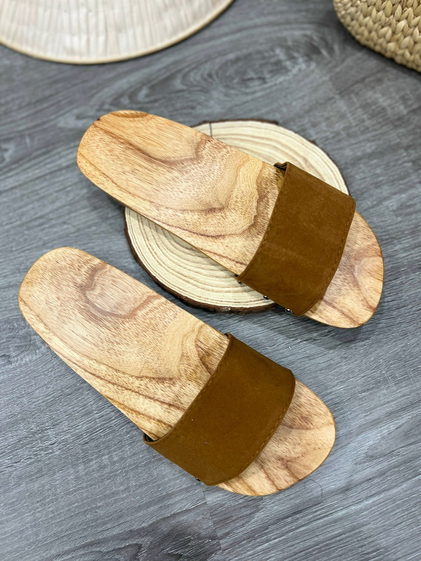 Guốc Gỗ Người Lớn - Quai Nâu