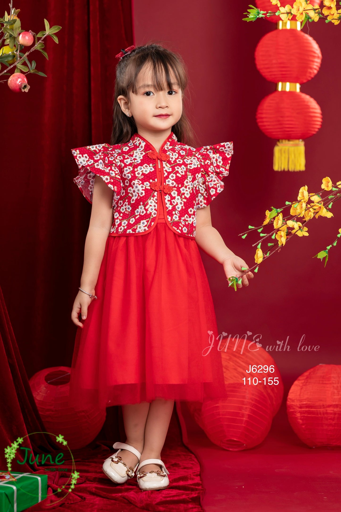 Sườn Xám Cách Tân Hoa Đỏ