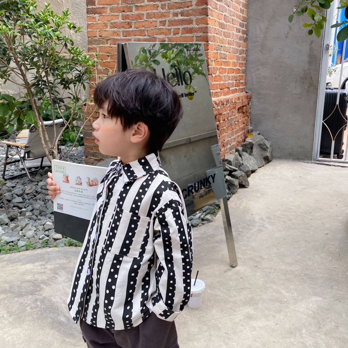 BLACK AND WHITE SHIRT