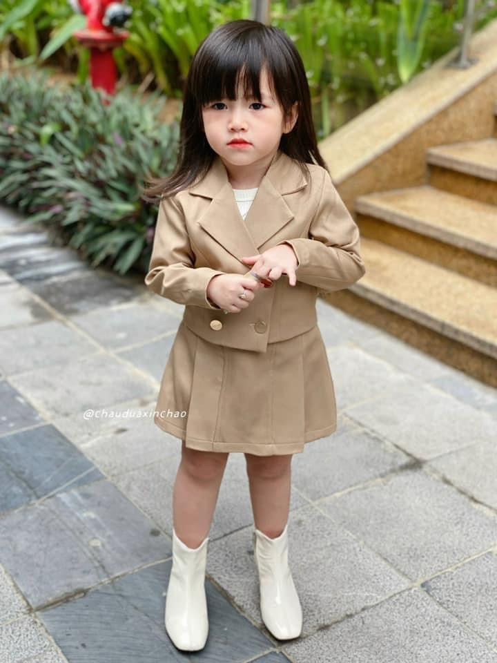 BLAZER AND SKIRT SET
