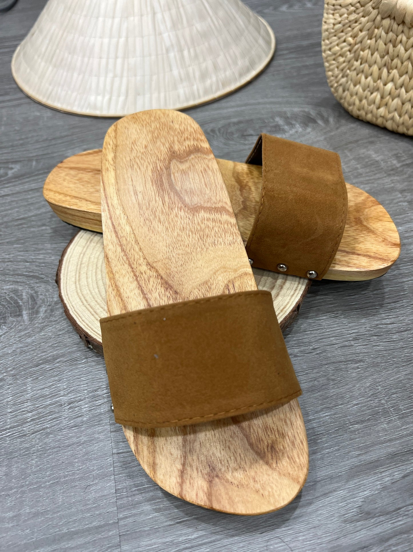 Guốc Gỗ Người Lớn - Quai Nâu