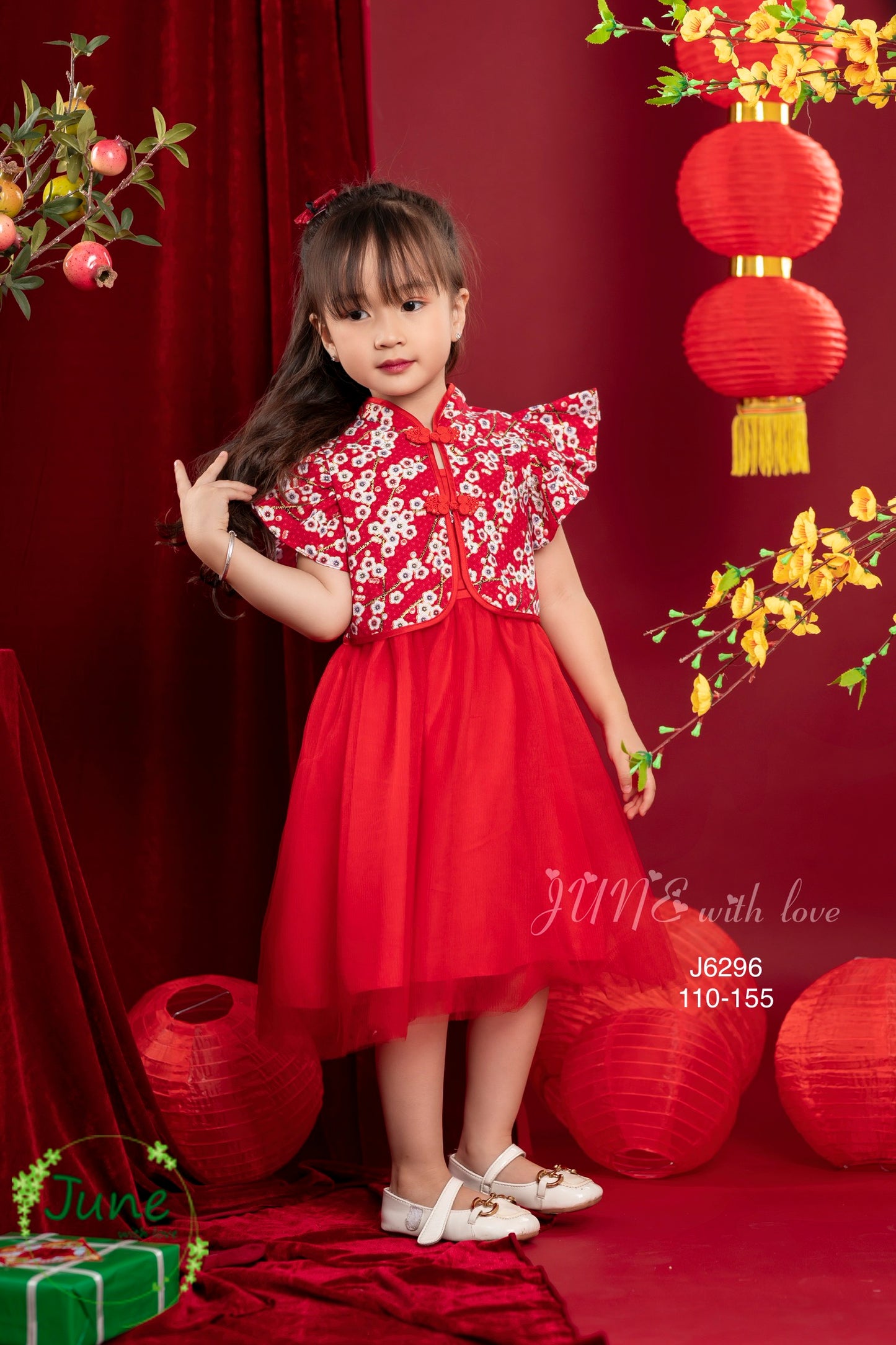 Sườn Xám Cách Tân Hoa Đỏ