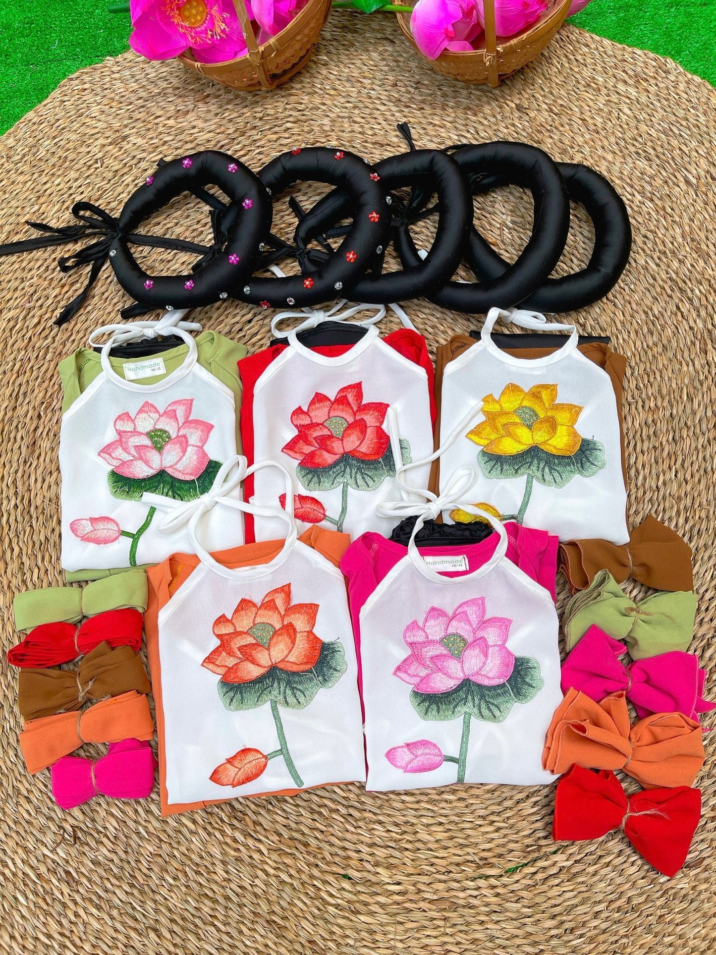 Tứ Thân Hoa Sen Bé Gái - Nâu Đất