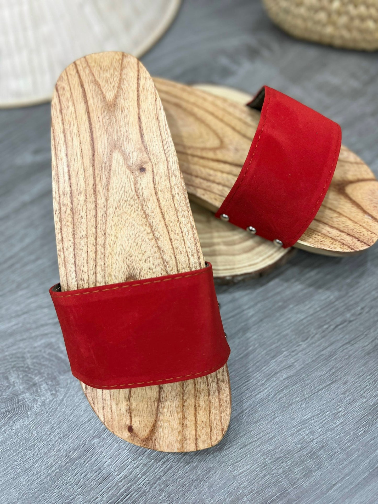 Guốc Gỗ Người Lớn - Quai đỏ