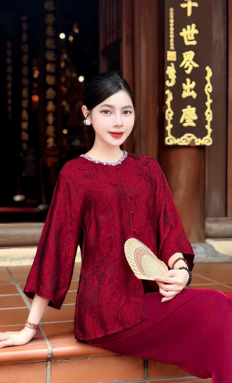 Bà ba lụa Nha Xá Lan Trinh ( Áo đỏ quần đen)