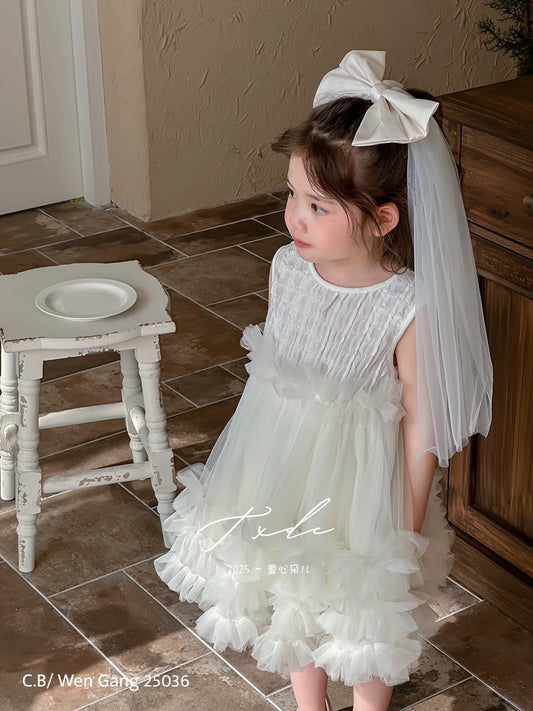 WHITE PRINCESS DRESS WITH HAIR CLIP