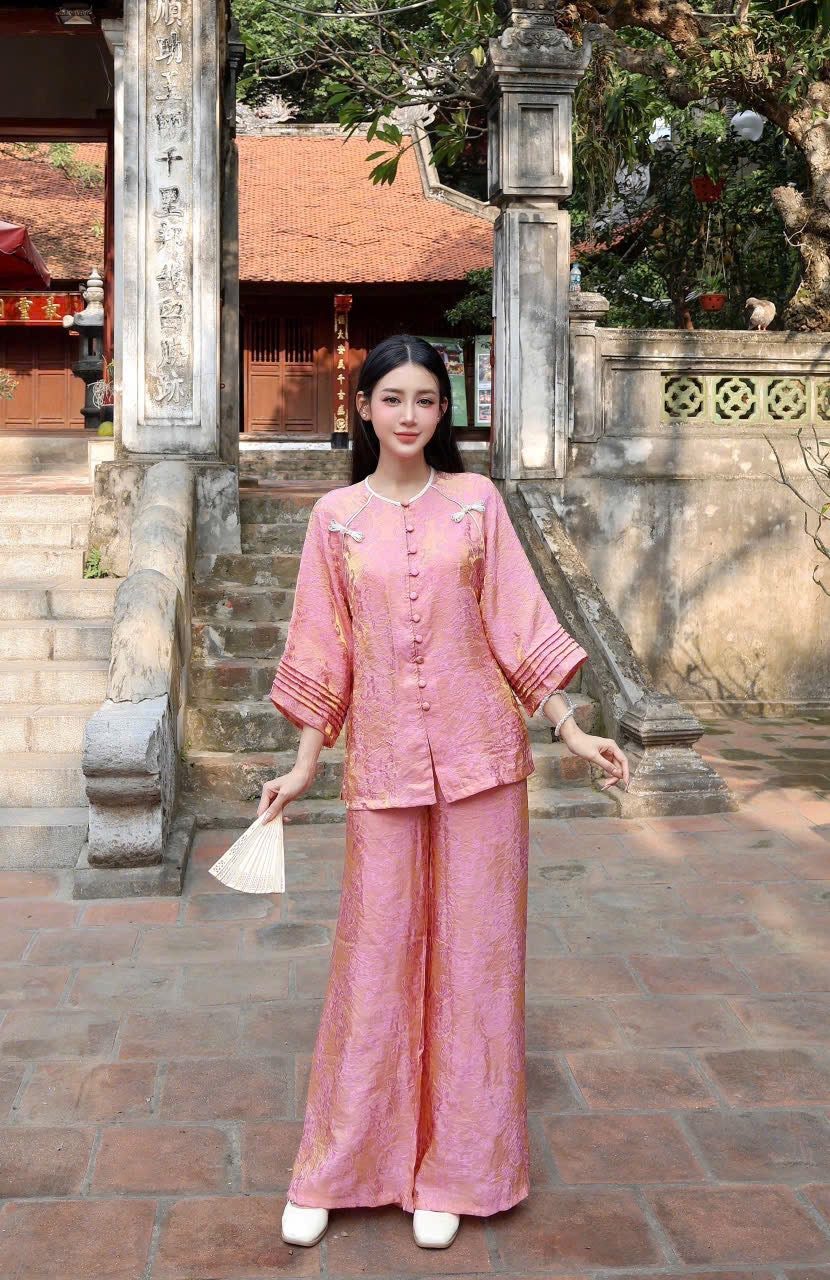 Bà Ba Thư Lê - Hồng