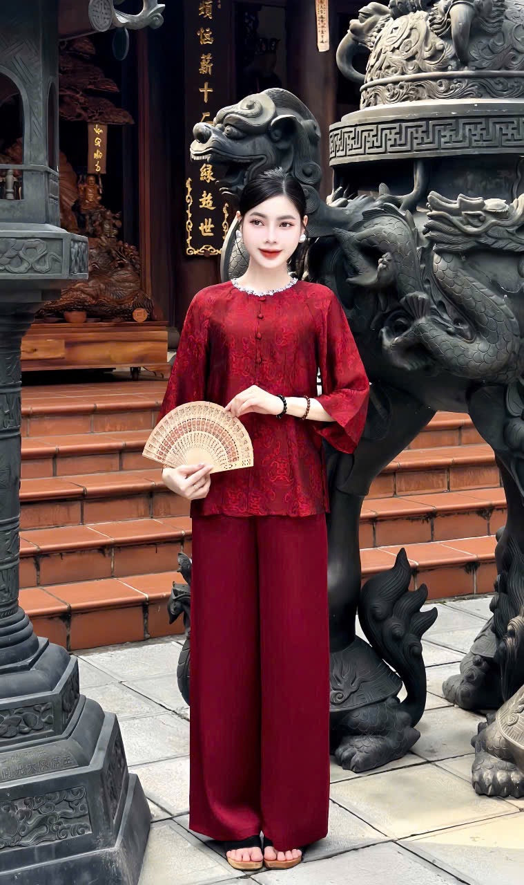 Bà ba lụa Nha Xá Lan Trinh ( Áo đỏ quần đen)