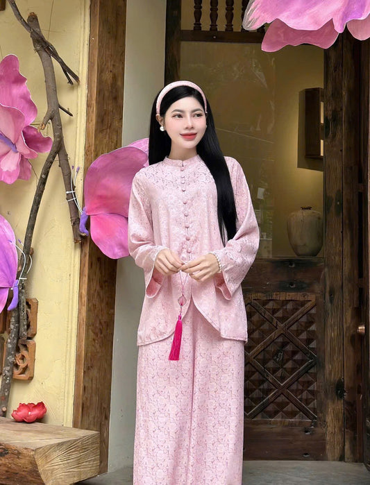 Bà Ba Mi Uyên - hồng