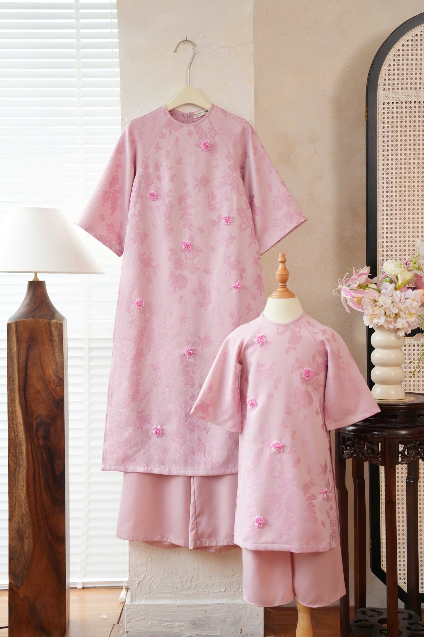 Áo Dài Mẹ Bé Nhi Uyên