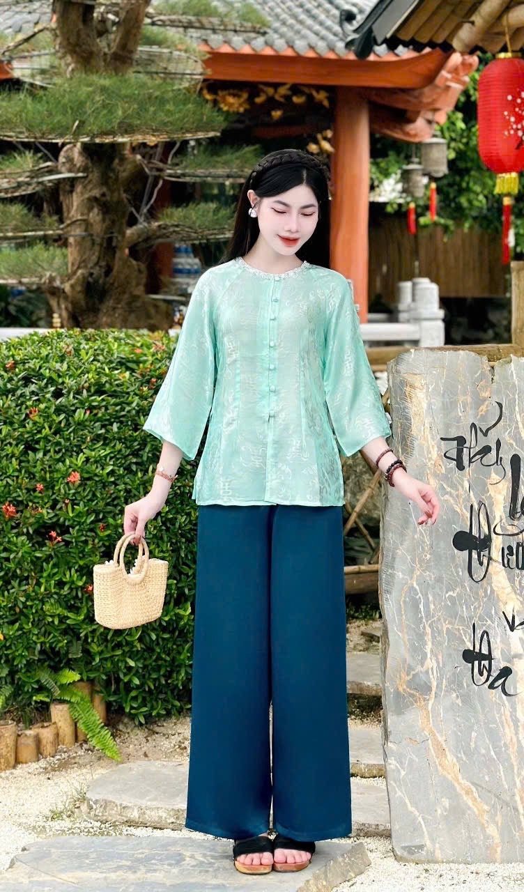 Bà ba lụa Nha Xá Tường Oanh