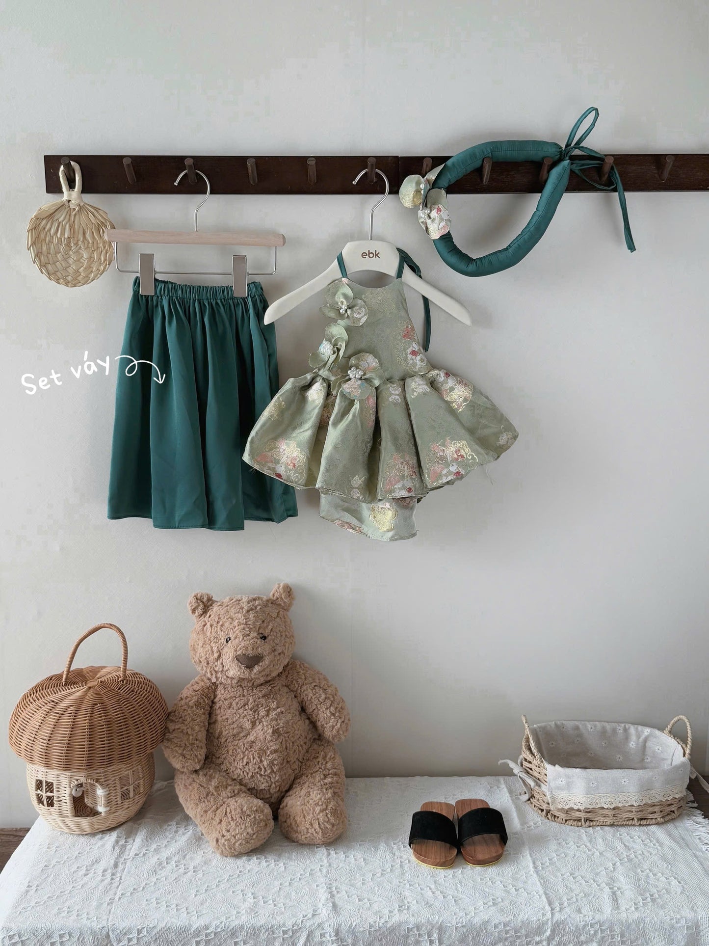 Set áo yếm và váy - AV01