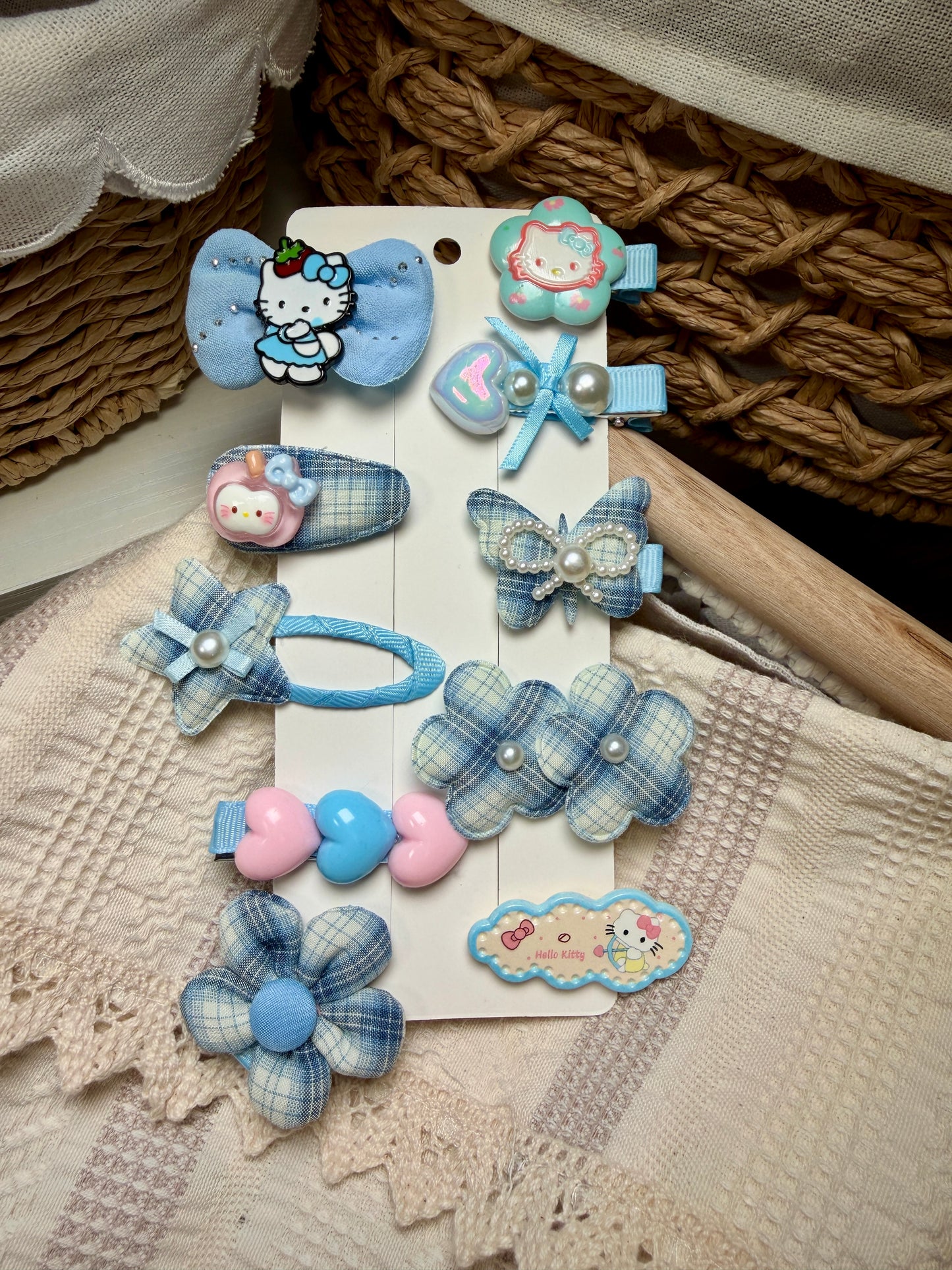 Kawaii Character Hair Clip Set – 10-Piece Gingham Bow & Resin Hair Pins – Cute Pastel Aesthetic Hair Accessories for Girls