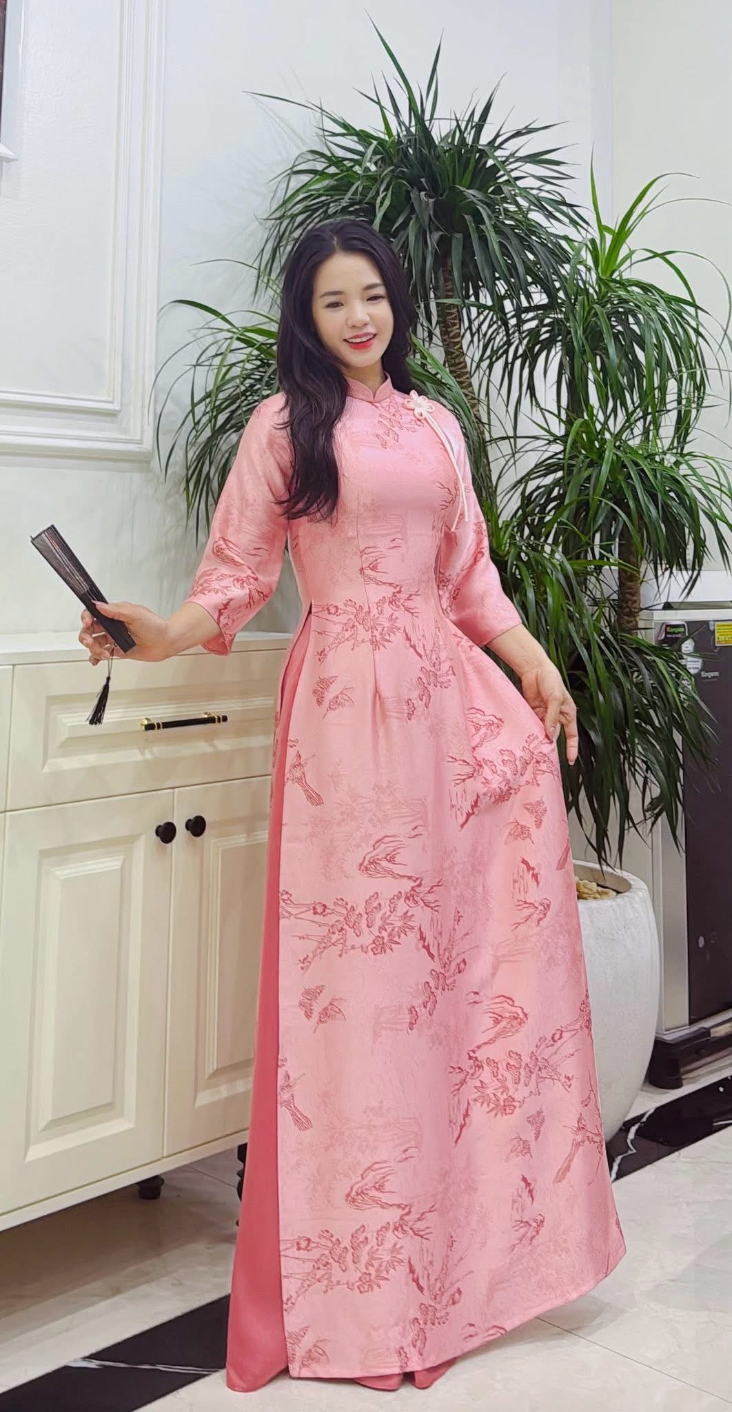 Pink Ao Dai Set with Traditional Floral Print - Vietnamese Ao Dai with pants for Women • Lunar New Year Wedding Guest Việt Phục