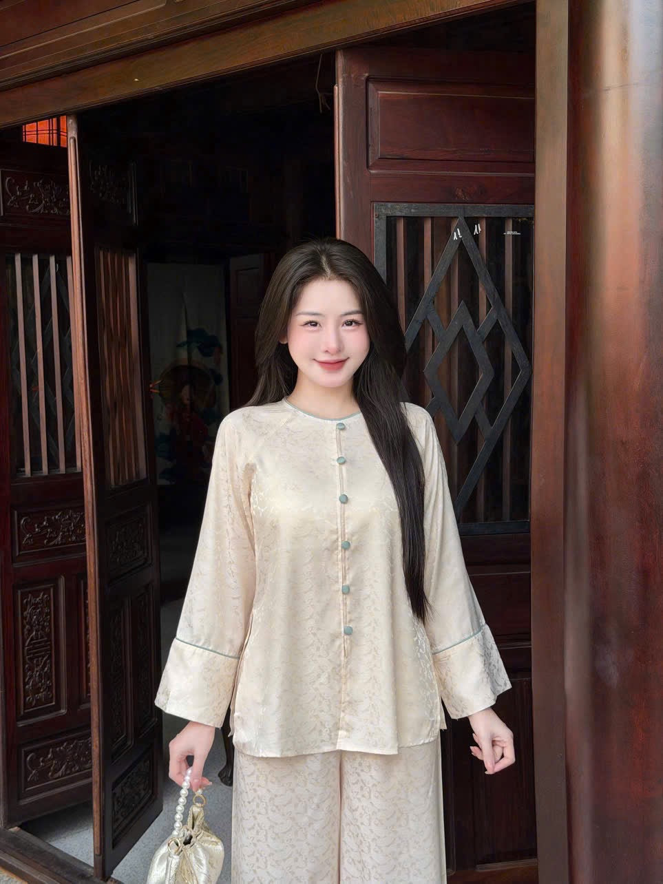 Traditional Vietnamese Áo Bà Ba Set - Cream Tunic with Pants | Southern Vietnam Heritage Wear | Modest Temple Outfit