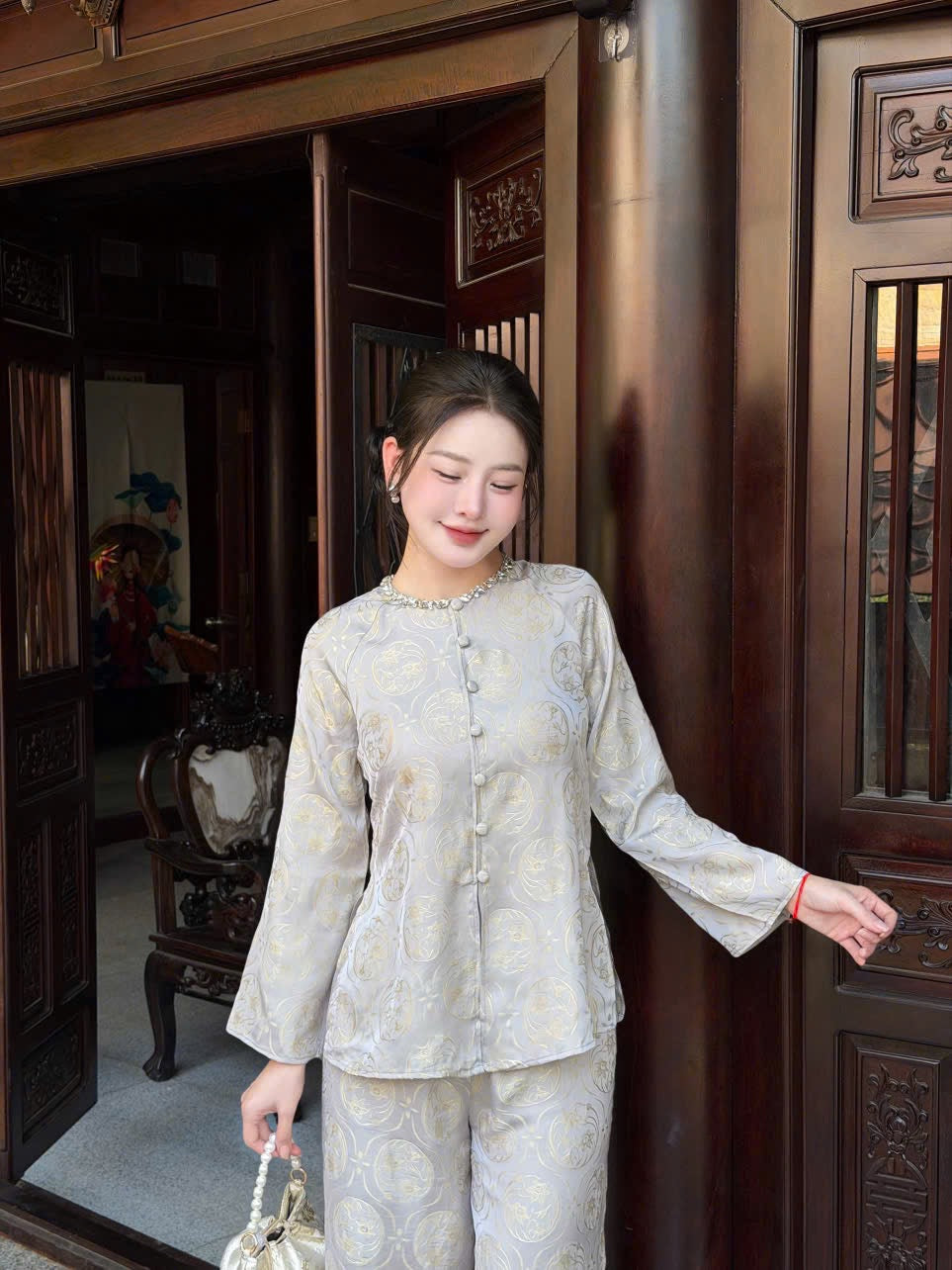 Traditional Vietnamese Áo Bà Ba Set - Elegant Silver Tunic with Pants | Southern Vietnam Heritage Wear | Modest Temple Outfit