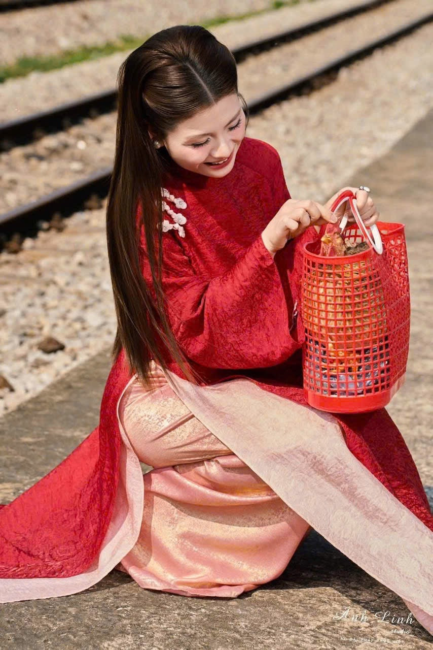 Modern Red Ao Dai Set - Silk Tunic with Blush Pink Trousers - Vietnamese Traditional Dress - Heritage Inspired Modern Outfit- Ao Dai Tết
