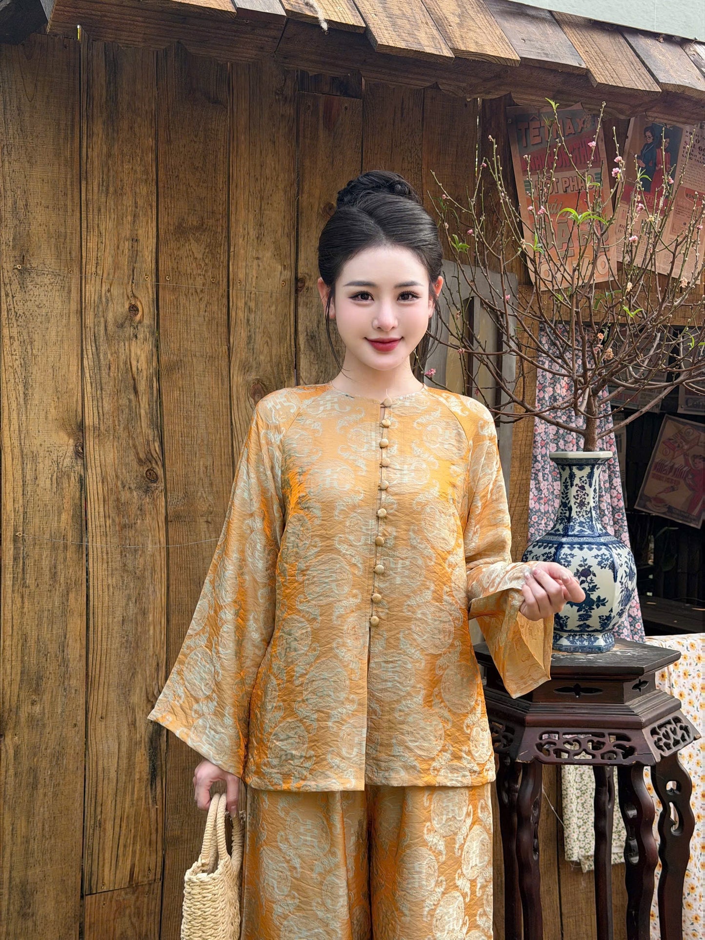Golden Bronze Vietnamese Ao Ba Ba Set - Traditional Silk Tunic and Wide Leg Pants - Handmade Heritage Clothing - Bà Ba Tơ Tằm Ánh Kim